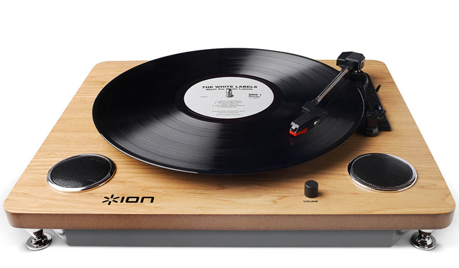 ION AUDIO｜デジタル音源へ手軽に変換できるレコードプレーヤー ギャラリー