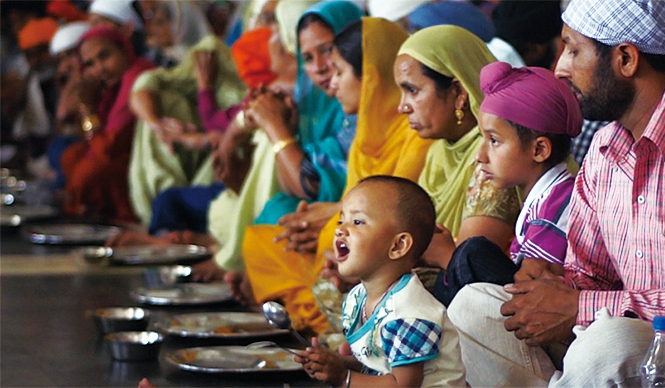 MOVIE｜インド“黄金寺院”で毎日振舞われるカレーの舞台裏を追う『聖者たちの食卓』 ギャラリー
