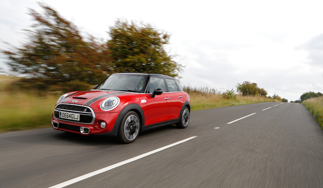 5ドアとなったミニに試乗｜MINI ギャラリー