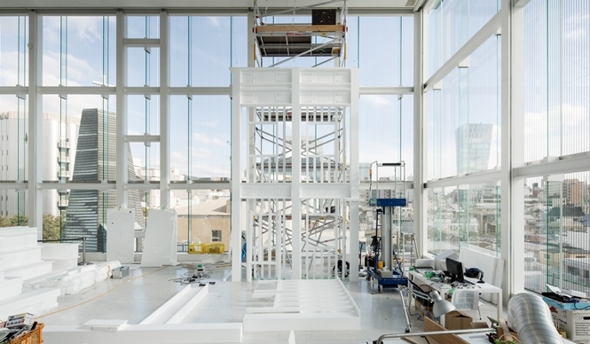 ART｜エスパス ルイ･ヴィトン東京でオープンアトリエ形式のエキシビション『IN SITU-1』