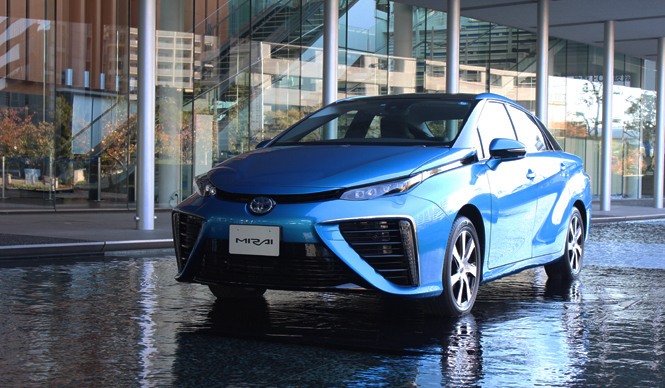 トヨタが燃料電池車「MIRAI（ミライ）」を発表｜Toyota ギャラリー