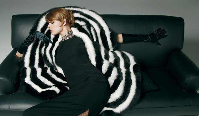 ジュン アシダのメゾン創立50周年展『エレガンス不滅論。』 ｜jun ashida