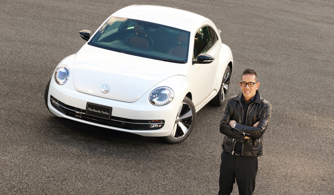 ファッションデザイナー滝沢直己 × The Beetle Turbo Exclusive 響き合うファッションとクルマ｜Volkswagen  ギャラリー