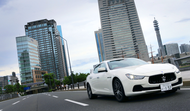 マセラティ ギブリに試乗｜Maserati ギャラリー