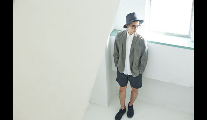 “Summer Trip”のテーマのものに描くのは、自由｜RAVENIK, RockSteady ギャラリー