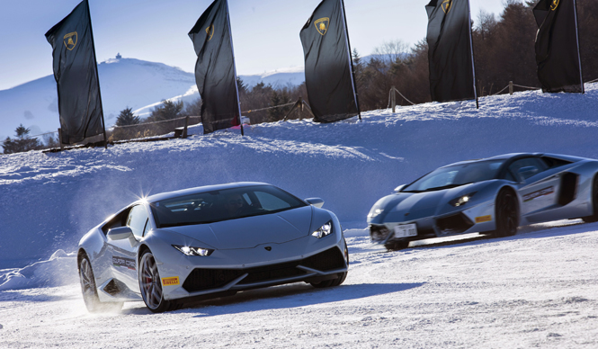 ランボルギーニによる雪氷上のドライビングトレーニング｜Lamborghini ギャラリー