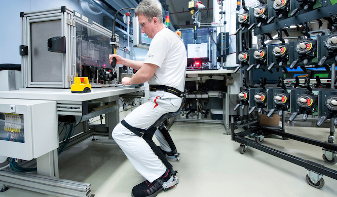 アウディが発明した“椅子のない椅子”｜Audi ギャラリー