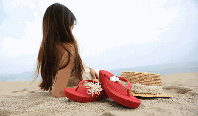 米・LA生まれ、ハワイ育ちの新感覚ビーチサンダル「POPITS」日本初上陸｜POPITS ギャラリー