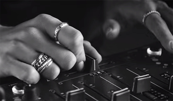 ポメラートから新作コレクション「ミラノ」誕生｜POMELLATO ギャラリー