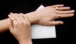 シャネルから待望のジュエリー「ココ クラッシュ」がデビュー｜CHANEL ギャラリー