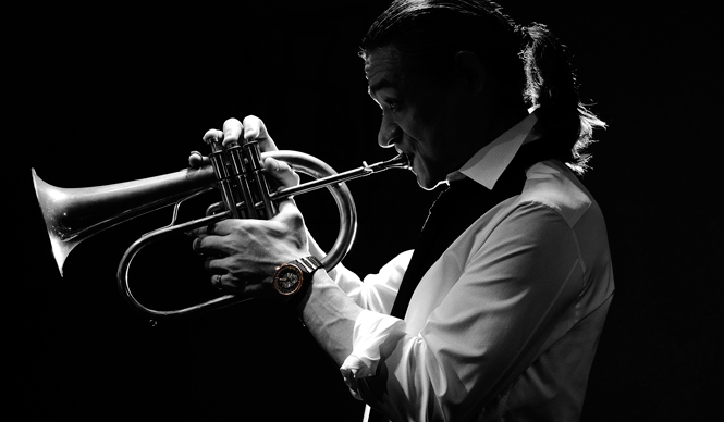 ブラックとゴールドに彩られたシチズンの限定モデル｜ CITIZEN ギャラリー