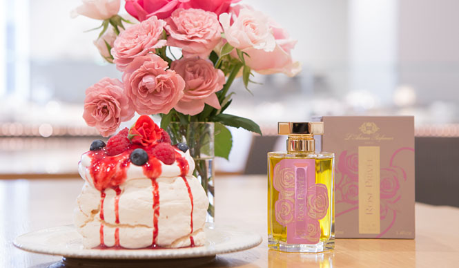 ローズベーカリー銀座に「ローズ プリヴェ」アフタヌーンティー登場｜L’Artisan Parfumeur ギャラリー