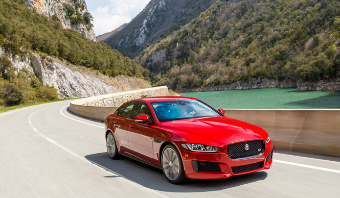 ミドルクラス新型スポーツサルーン、ジャガーXEにスペインで試乗|Jaguar ギャラリー