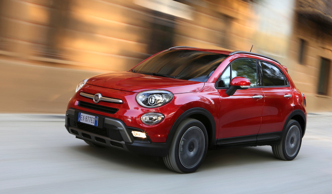 フィアット500のSUV「500X」の日本導入を予告｜Fiat ギャラリー