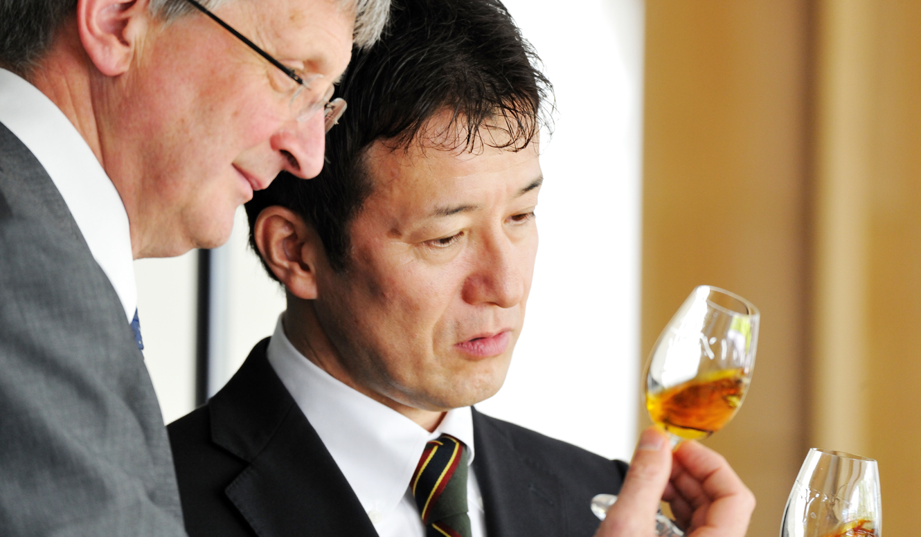 ジム・ビバレッジ氏と前田文男氏、ブレンダーの和洋最高峰が共演｜Johnnie Walker Blue Label ギャラリー