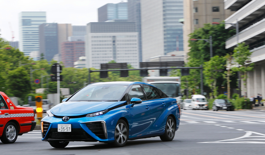 燃料電池車トヨタ MIRAI(ミライ)に試乗|Toyota ギャラリー