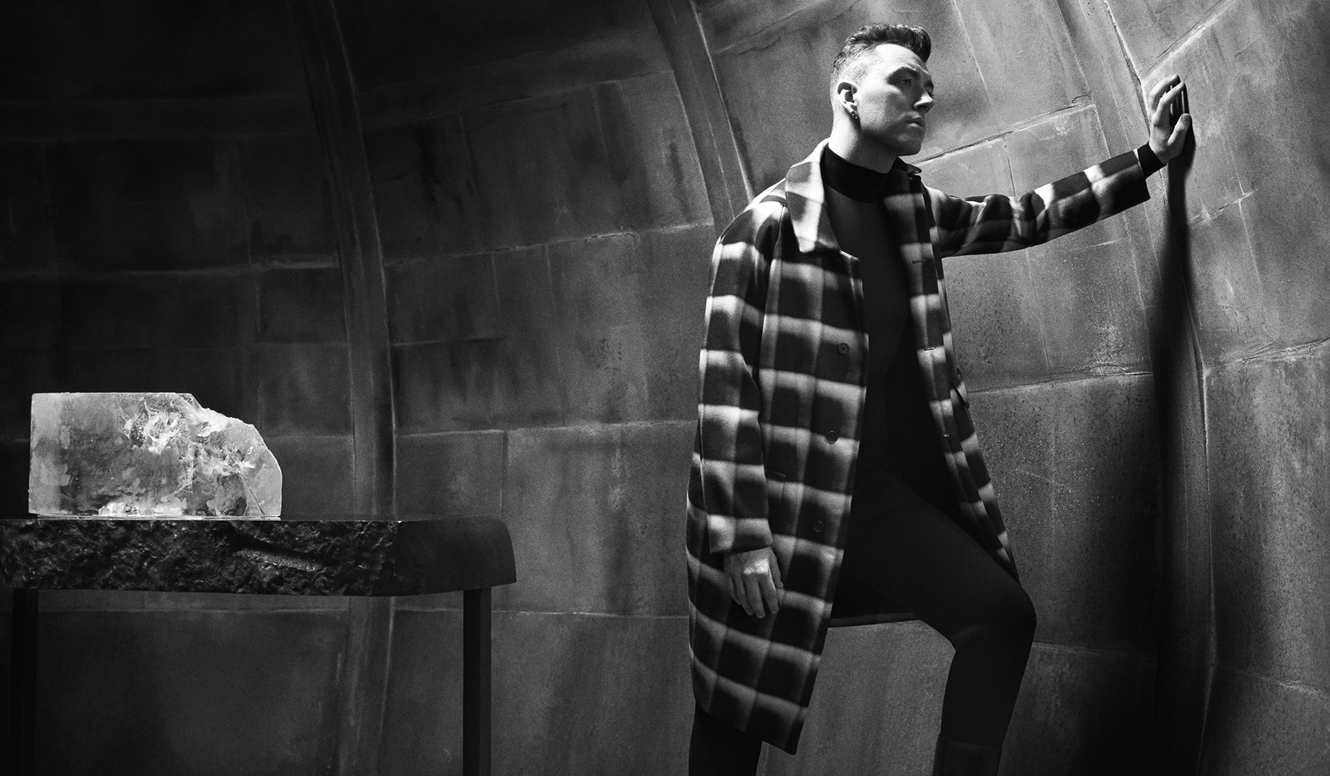 バレンシアガの最新メンズキャンペーンにサム・スミス登場｜BALENCIAGA ギャラリー