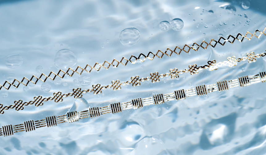 新作の箔アクセサリーを初披露する辰野しずかのポップアップが開催｜HAQUA ギャラリー