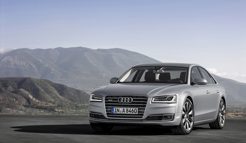 アウディ「A8」の安全装備を充実｜Audi ギャラリー