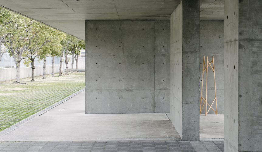 植物のような有機的なラインが特徴の家具シリーズ｜r ギャラリー