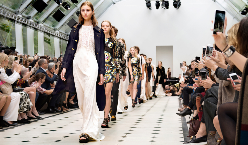 バーバリー プローサム 2016年春夏 ウィメンズコレクション｜BURBERRY PRORSUM