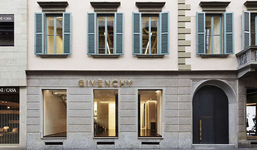 ミラノ・サンタンドレア通りにフラッグシップショップがオープン｜GIVENCHY ギャラリー