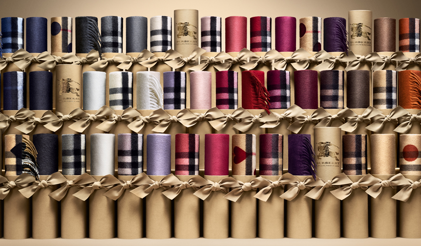 バーバリーからこの冬を優しく包む、極上のカシミア2アイテム登場｜Burberry ギャラリー（1）