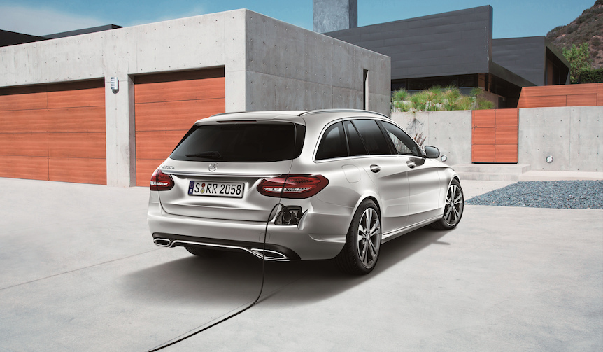 Cクラスのプラグインハイブリッドモデルが日本上陸｜Mercedes-Benz ギャラリー