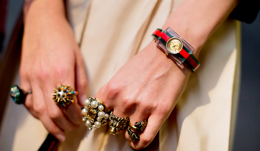 グッチが新作ウィメンズウォッチを発表｜GUCCI ギャラリー