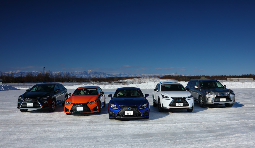 レクサス各モデルに氷雪上で試乗｜LEXUS ギャラリー