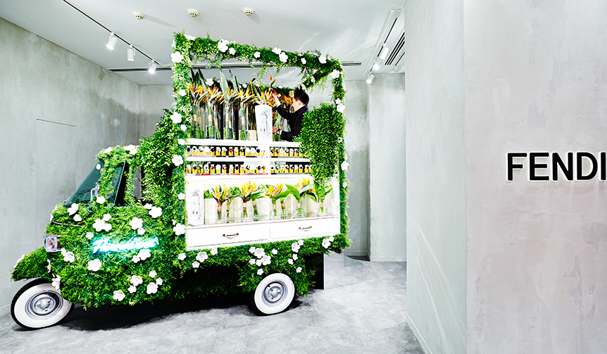 フェンディ、東信とのコラボレーションによる期間限定フラワーショップをオープン！｜FENDI ギャラリー