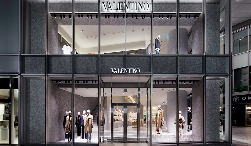 ヴァレンティノのフラッグシップストアが表参道にオープン｜VALENTINO ギャラリー