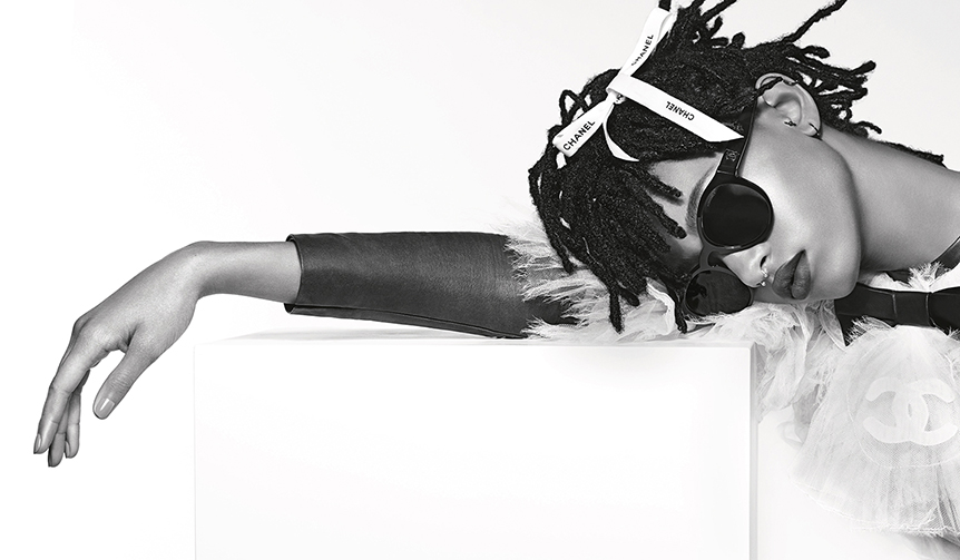 ウィロー・スミスが纏うシャネルの2016-17年秋冬アイウェア コレクション｜CHANEL ギャラリー