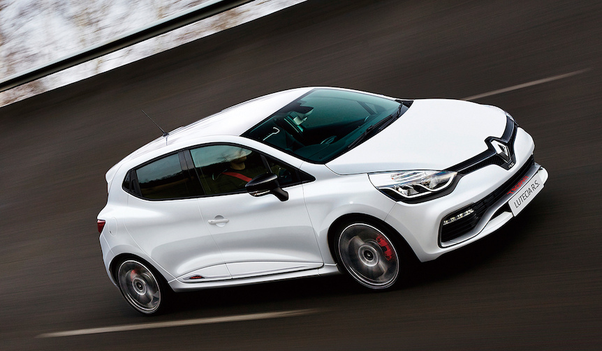 レザースポーツシートを装備したルーテシアの最上級スポーツモデルを限定発売｜Renault ギャラリー