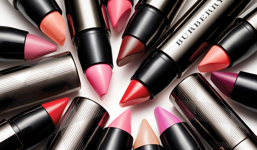 スティックタイプの新感覚リップ「バーバリー フルキス」発売！｜BURBERRY ギャラリー