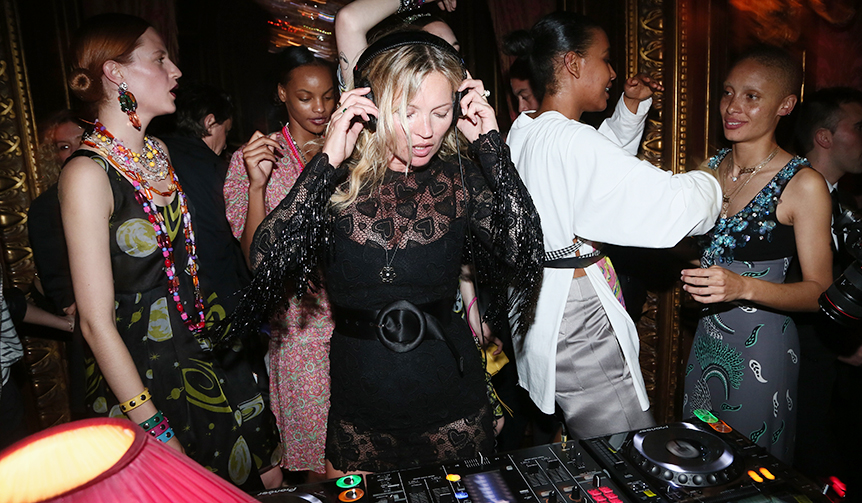 ミュウミュウ 2017年 クルーズコレクション[ランウェイ／セレブスナップ]｜MIU MIU