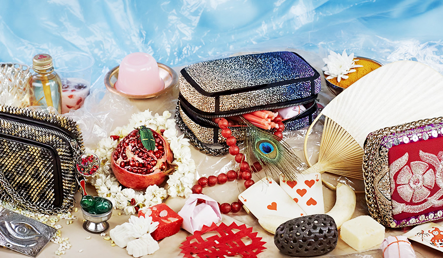 枕からインスパイアされたバック「ピロタン」新作登場｜Christian Louboutin ギャラリー