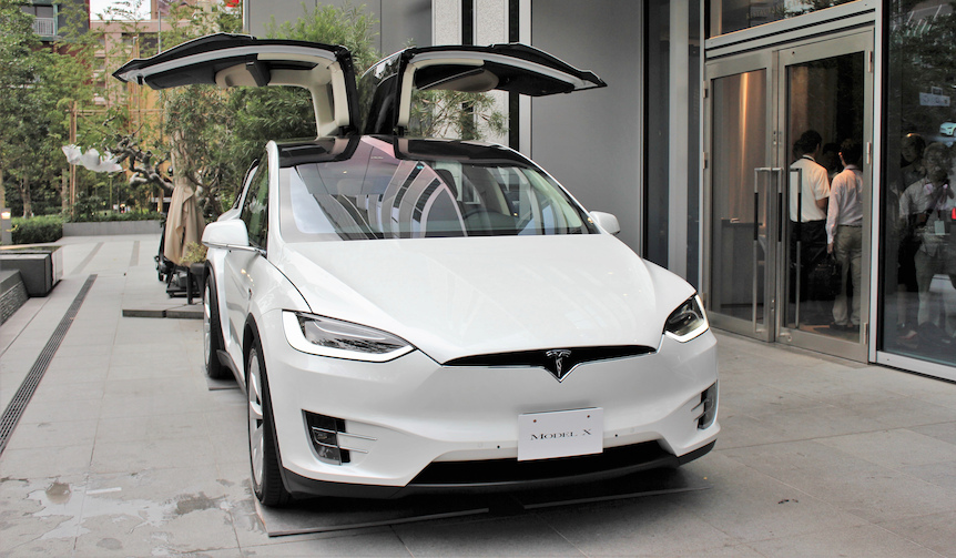 テスラのEV SUV「モデルX」国内販売を開始｜Tesla ギャラリー