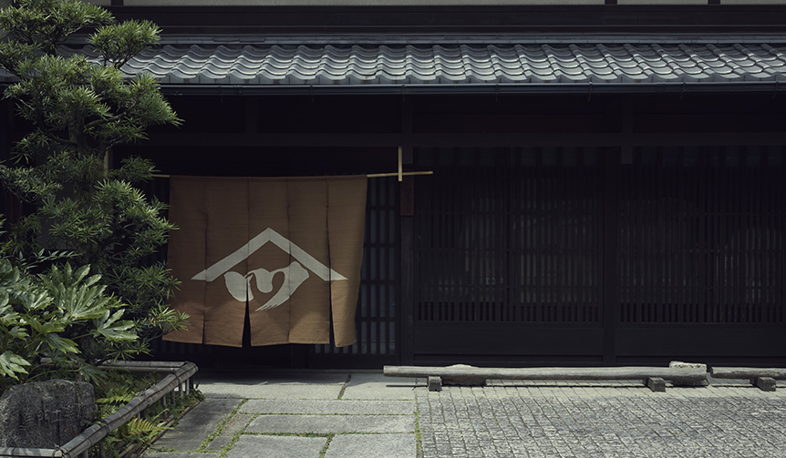 デヴィッド・リンチと西陣織の出会い「DAVID LYNCH meets HOSOO展」が開催｜ART ギャラリー