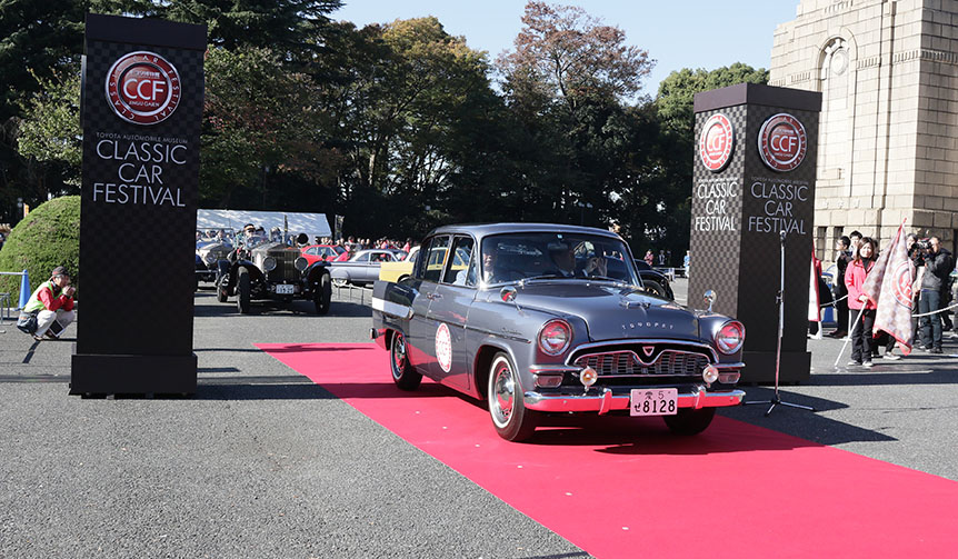 「2016 トヨタ博物館 クラシックカー・フェスティバル in 神宮外苑」が開催｜CAR ギャラリー