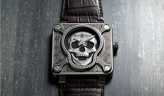 タトゥーアートを纏う「BR 01 バーニング スカル」が登場｜Bell & Ross ギャラリー