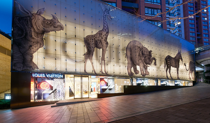 ルイ・ヴィトン 六本木ヒルズ店にアフリカのアニマルが出現｜LOUIS VUITTON ギャラリー