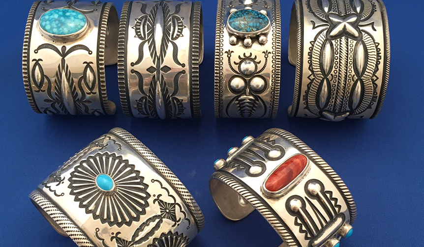 インディアンジュエリー「スカイストーン・トレーディング」の期間限定ストアが開催中｜BARNEYS NEW YORK ギャラリー