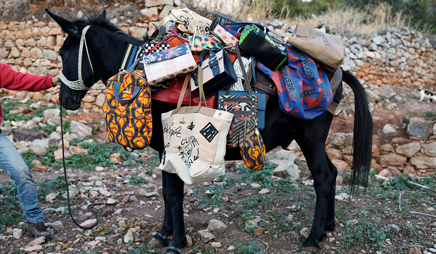 アフリカバッグを紹介するポップアップイベント｜Vivienne Westwood ギャラリー