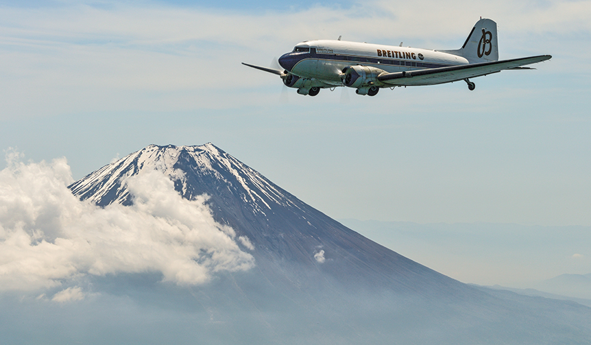 ブライトリングDC-3、77年目の機体が来訪｜BREITLING ギャラリー