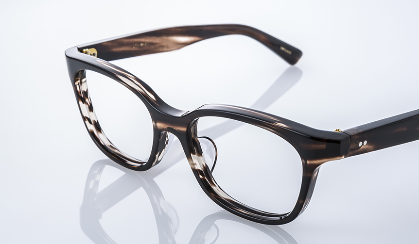 2017年SSコレクションのテーマは「アノニマスデザイン」。掛け心地抜群の眼鏡｜DJUAL