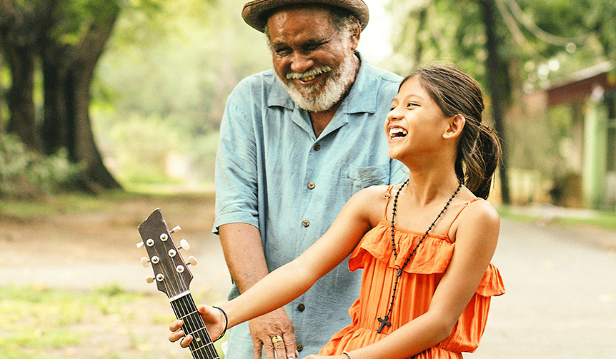 世界が認めた才能、長谷井宏紀の長編監督デビュー作『ブランカとギター弾き』｜MOVIE ギャラリー