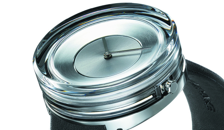 これはまるで光のオブジェ！　吉岡徳仁デザインのガラスの時計｜ISSEY MIYAKE WATCH　ギャラリー