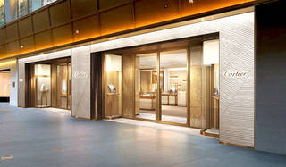 新ブティック 六本木ヒルズ店に期間限定ギャラリー「TANK 100」がオープン｜CARTIER　ギャラリー