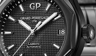 この艶、そして、この凄み。ロレアート42mmブラックセラミックモデル｜GIRARD−PERREGAUX ギャラリー